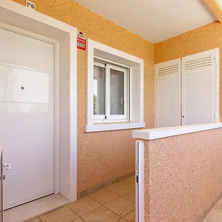Appartement Awesome In *